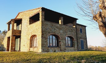tuscany, historic house, countryhouse, stone, panoramic. 